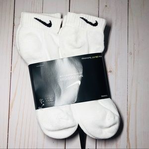 Nike Everyday Cotton Cushioned Low Cut 8-10